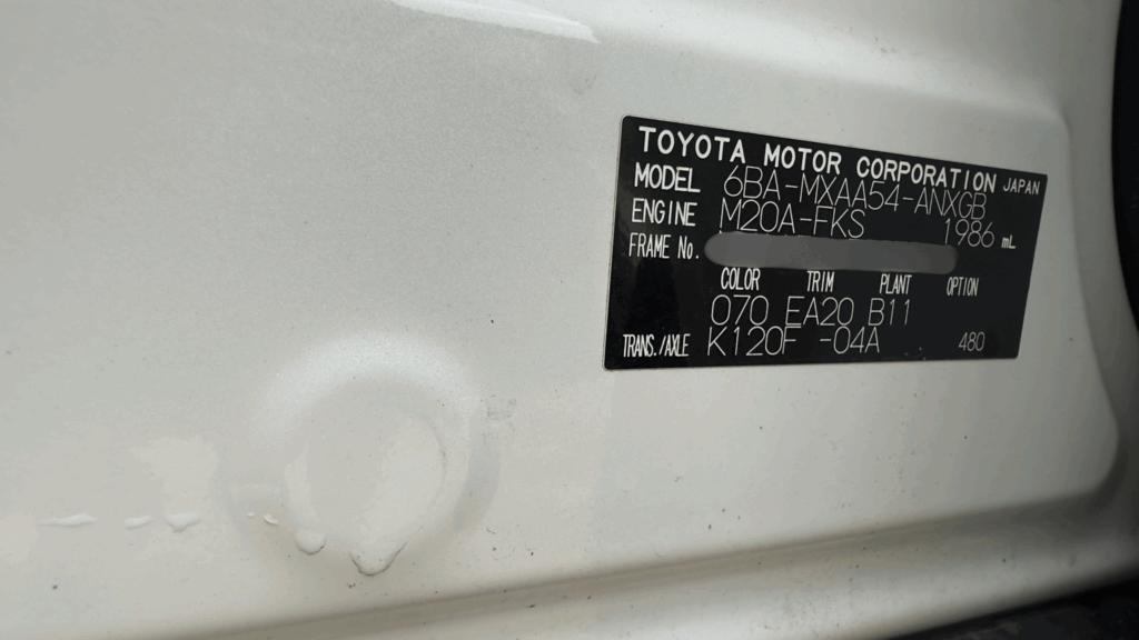 RAV4 50系ガソリン4WD MXAA54の車両型式を確認できるコーションプレート